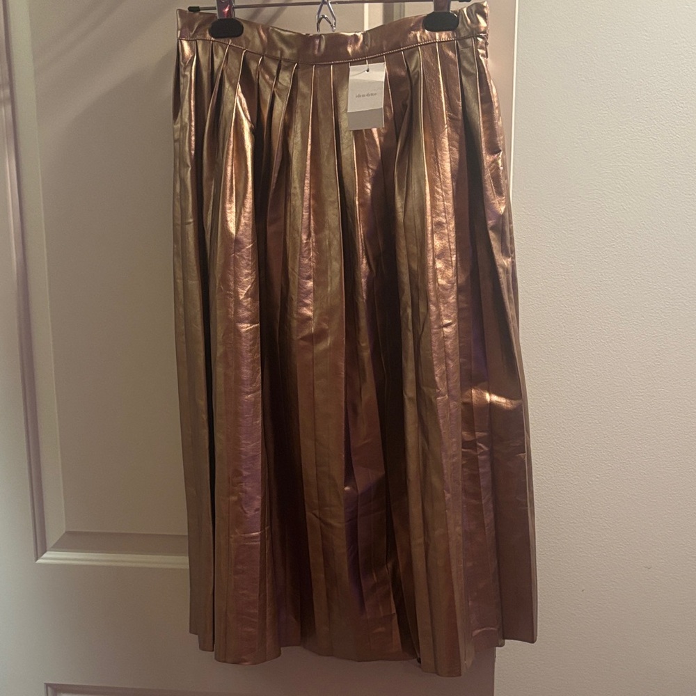 Elegant Copper Pleated Skirt